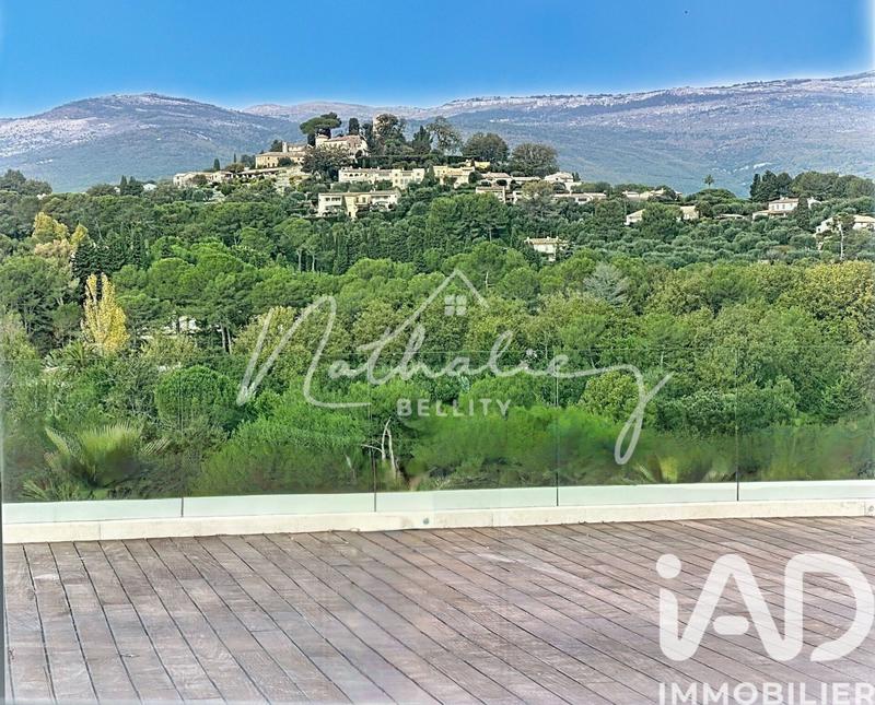 Maison - 550 m² - 13 pièces