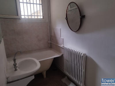 Fonds de commerce - Magasins - 122 m²