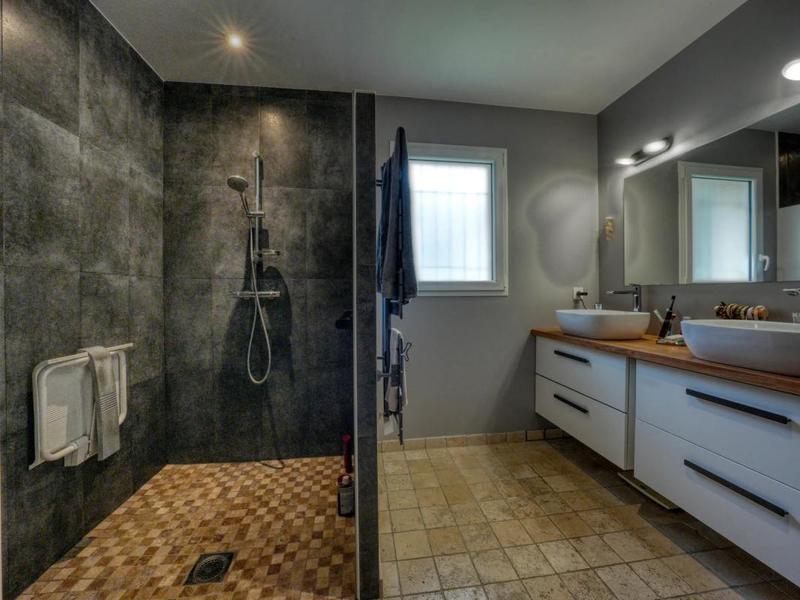 Maison - 146 m² - 5 pièces