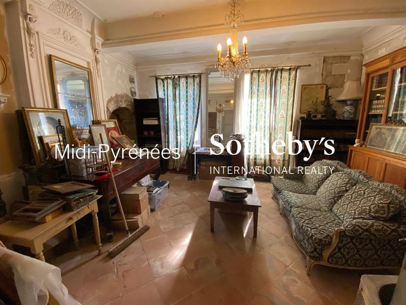 Château - 555 m² - 10 pièces