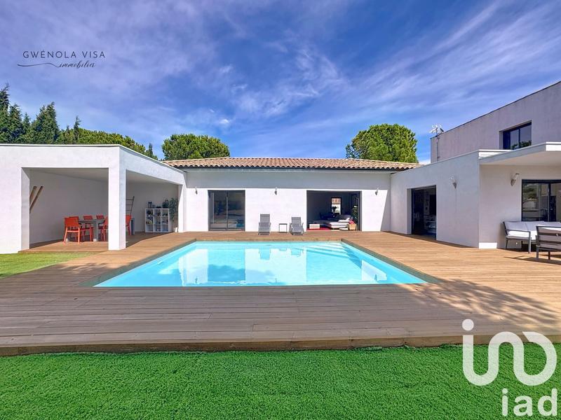 Maison - 260 m² - 6 pièces