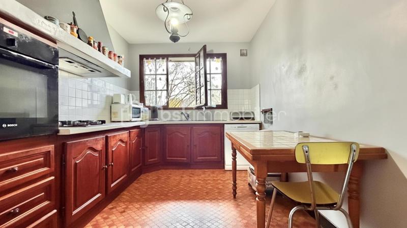 Pavillon - 130 m² - 7 pièces