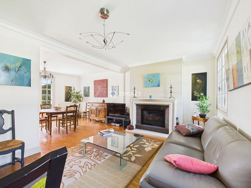 Maison - 186 m² - 8 pièces