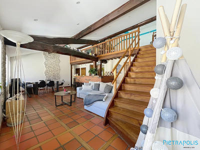 Appartement - 125 m² - 4 pièces