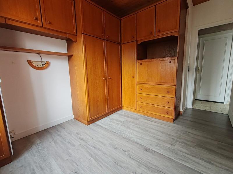 Maison - 230 m² - 10 pièces