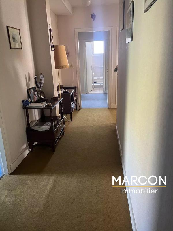 Appartement - 85 m² - 3 pièces