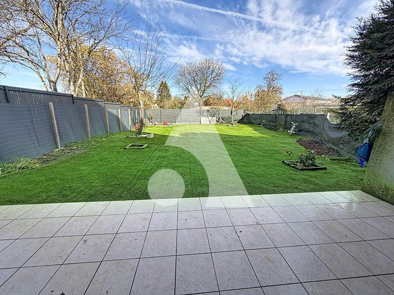 Maison - 110 m² - 4 pièces