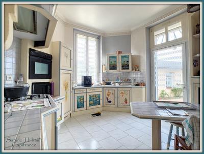 Maison - 196 m² - 7 pièces