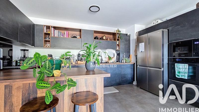 Appartement - 100 m² - 5 pièces