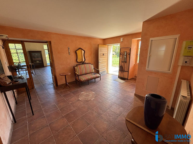 Maison - 239 m² - 7 pièces