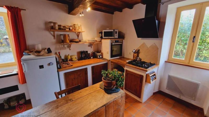 Propriété - 223 m² - 10 pièces