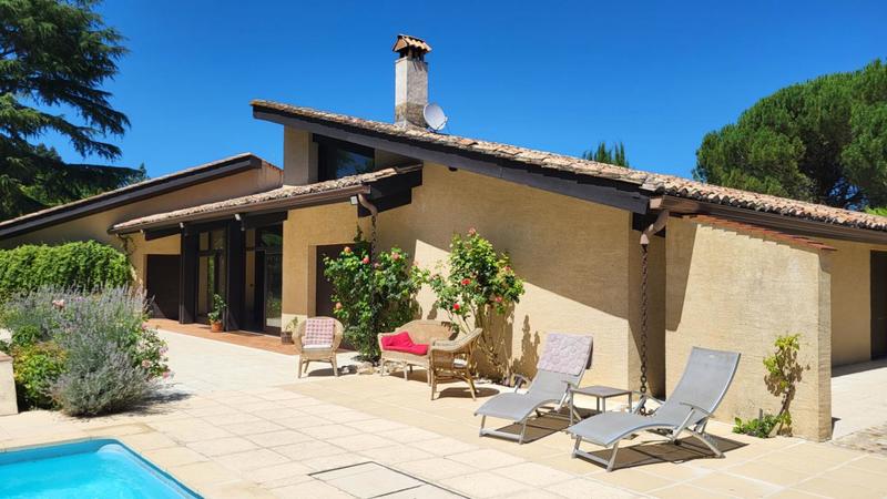 Maison - 290 m² - 10 pièces