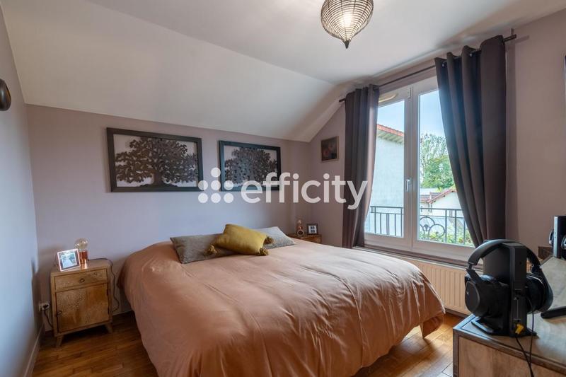 Maison - 137 m² - 6 pièces