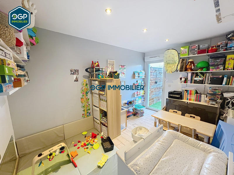 Maison - 95 m² - 5 pièces