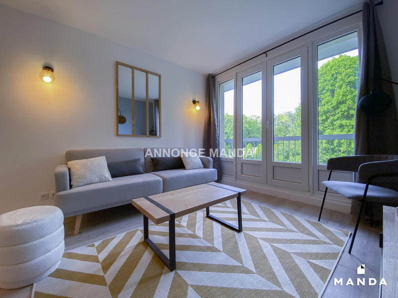 Chambre - 9 m² - 4 pièces