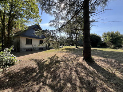 Maison - 250 m² - 6 pièces