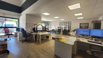 Local commercial - 1 160 m² - 12 pièces