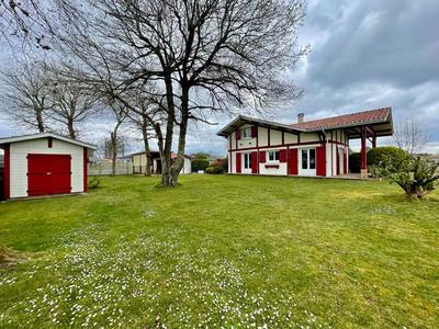 Maison - 185 m² - 7 pièces