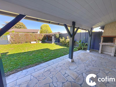 Maison - 93 m² - 4 pièces