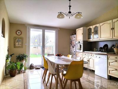 Propriété - 208 m² - 7 pièces