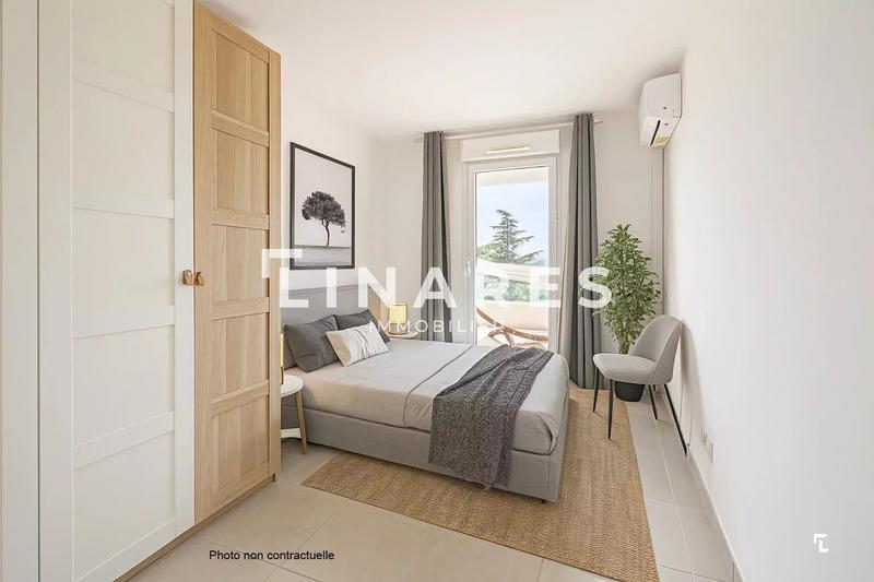 Appartement - 80 m² - 4 pièces