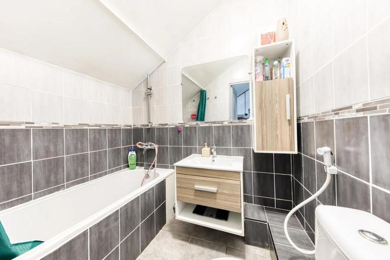 Maison - 138 m² - 7 pièces