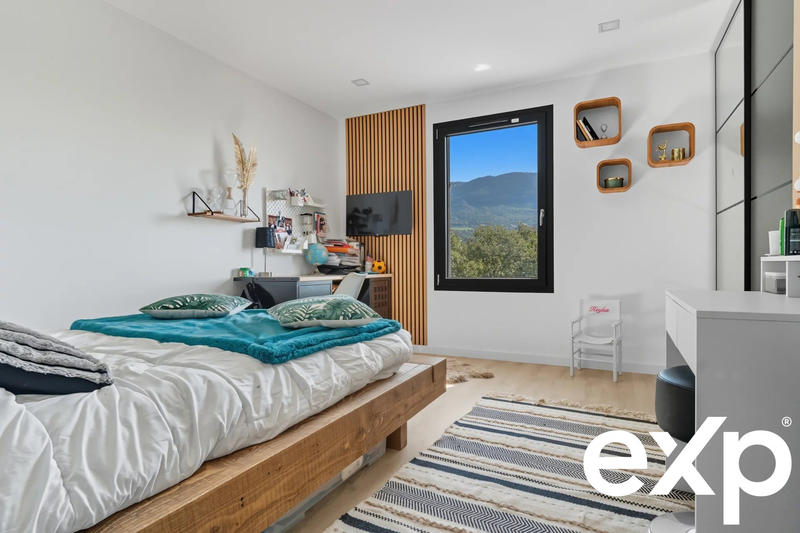 Maison - 160 m² - 6 pièces