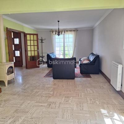 Maison traditionnelle - 96 m² - 4 pièces