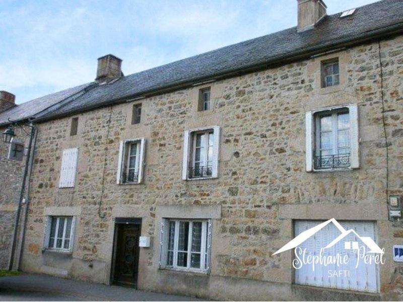 Maison - 200 m² - 8 pièces