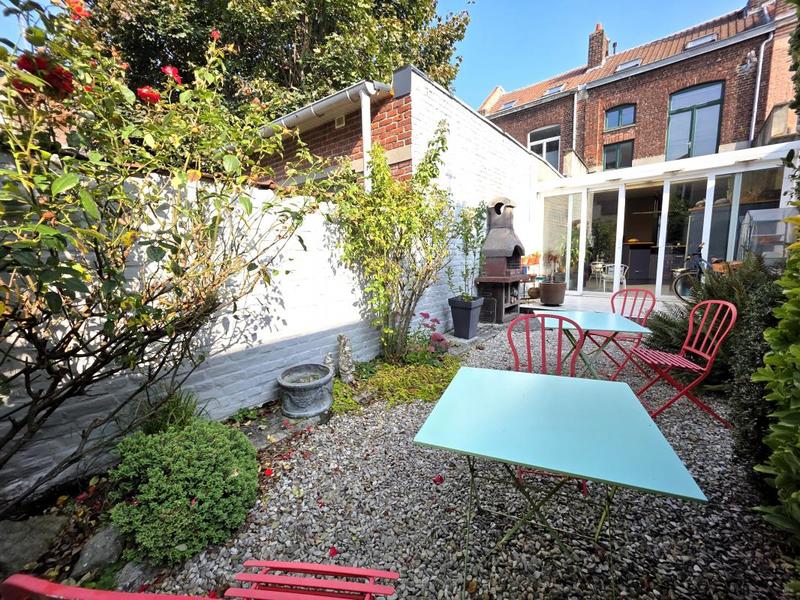 Maison - 121 m² - 6 pièces