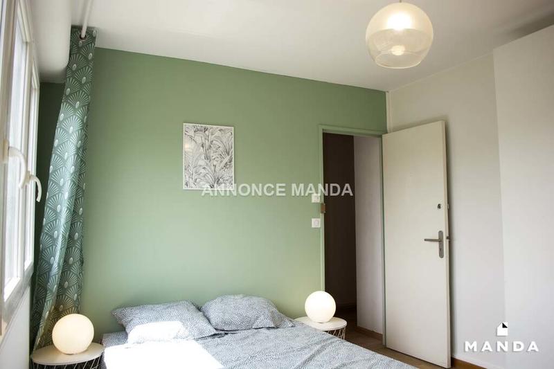 Chambre - 11 m² - 6 pièces