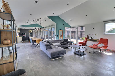 Maison - 295 m² - 7 pièces