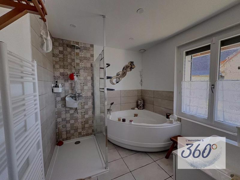 Maison - 192 m² - 7 pièces