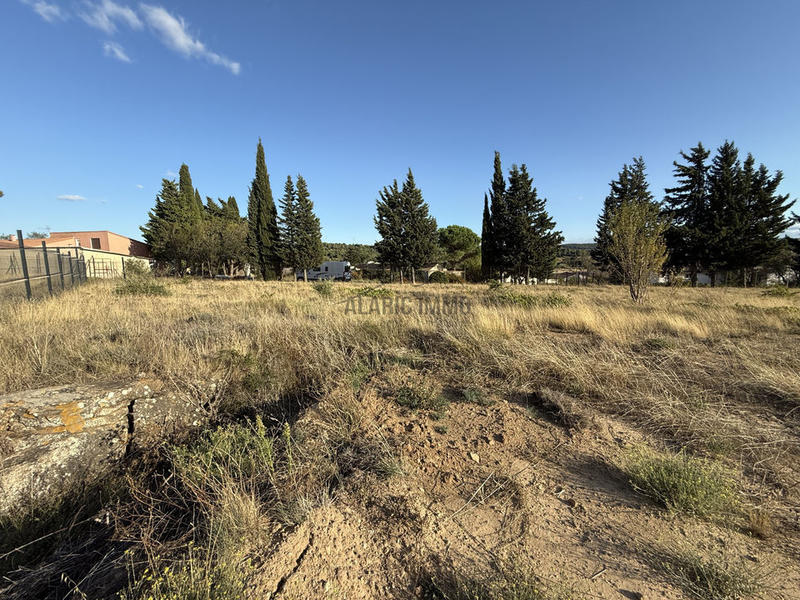 Terrain - 1 700 m²