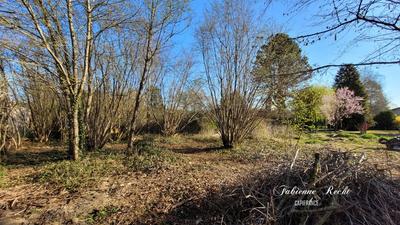 Terrain constructible - 2 092 m²