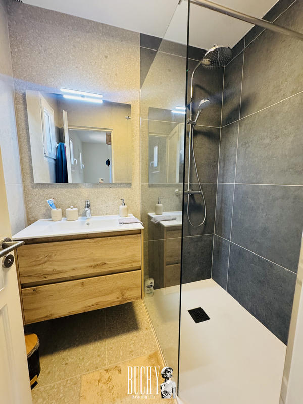 Maison - 188 m² - 7 pièces