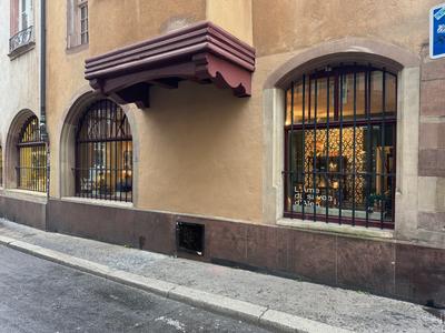Fonds de commerce - Local commercial - 74 m²