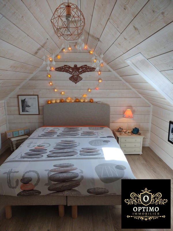 Villa - 168 m² - 9 pièces