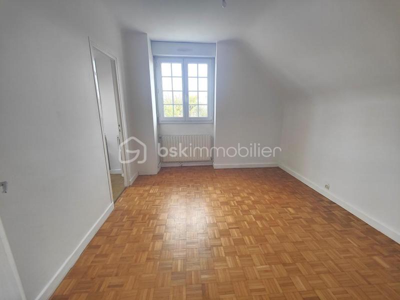 Maison - 99 m² - 5 pièces