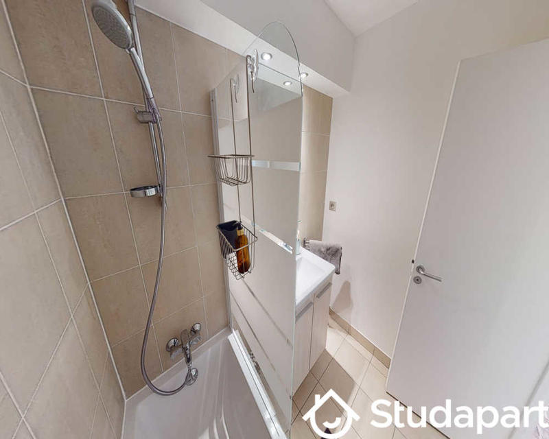 Chambre - 110 m² - 1 pièce