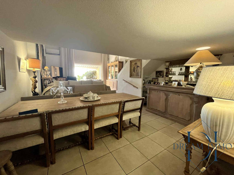 Appartement - 79 m² - 4 pièces