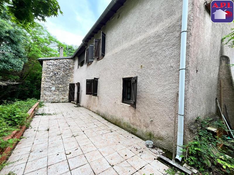 Maison - 202 m² - 6 pièces