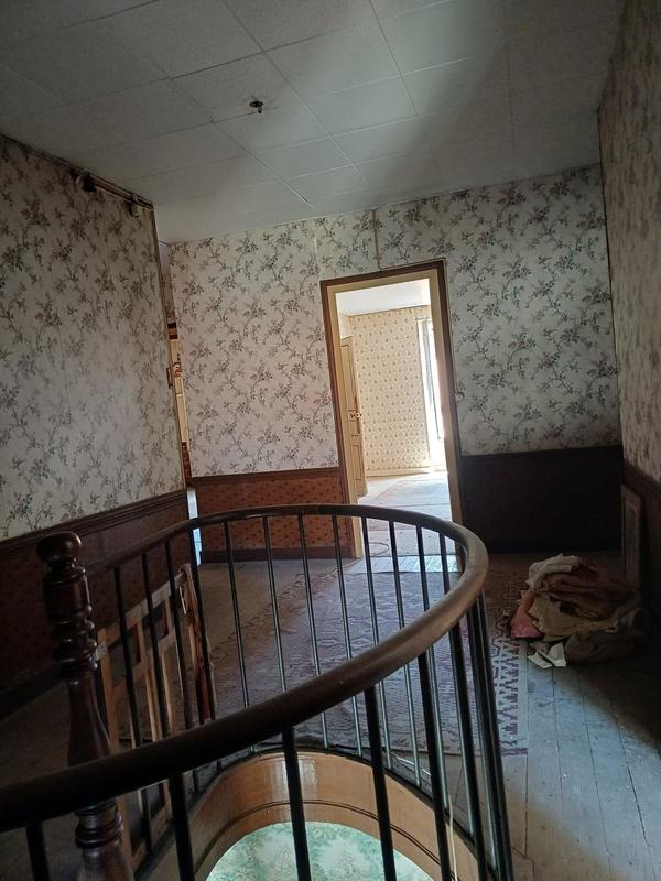 Maison - 217 m² - 10 pièces