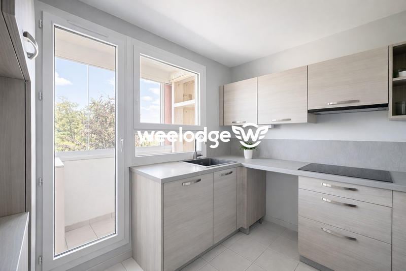 Appartement - 81 m² - 5 pièces