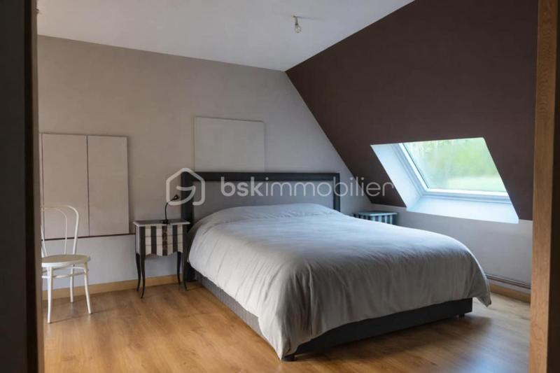 Maison - 217 m² - 6 pièces