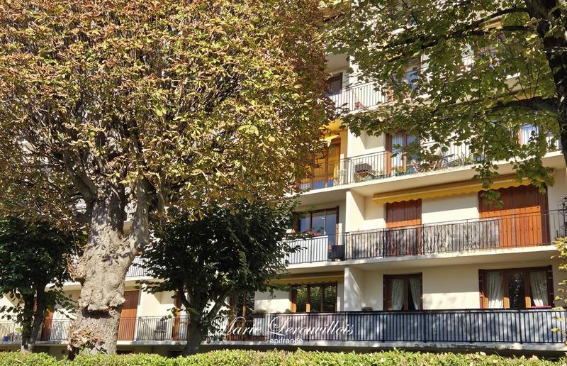 Appartement - 101 m² - 5 pièces