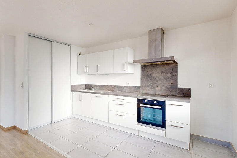 Appartement - 80 m² - 4 pièces