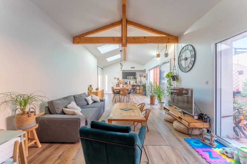 Maison - 105 m² - 4 pièces