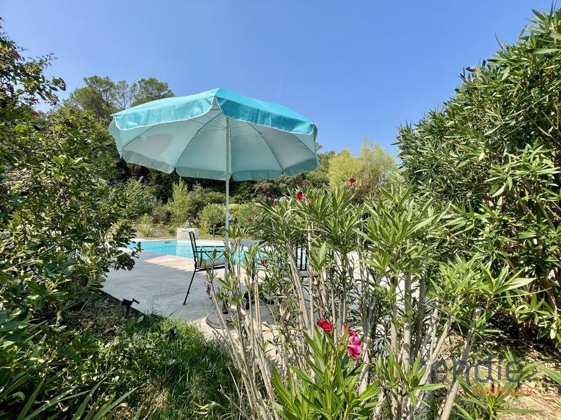 Maison - 169 m² - 5 pièces