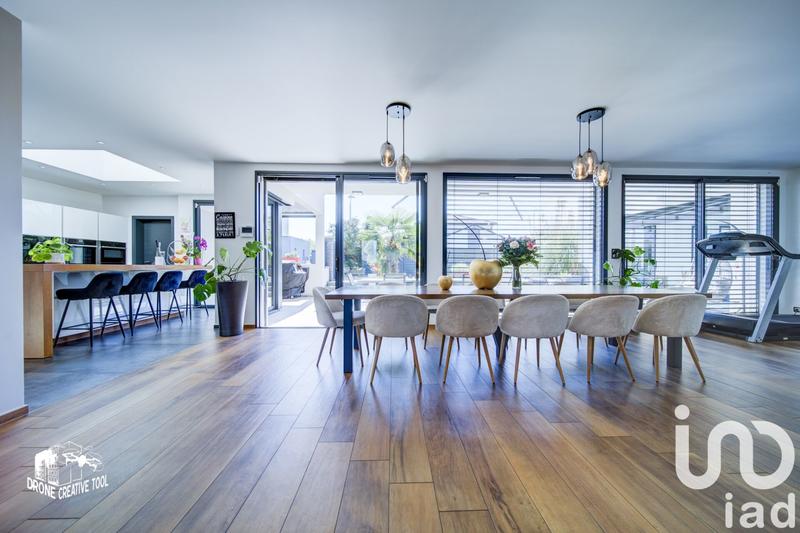 Maison de maîtres - 270 m² - 8 pièces